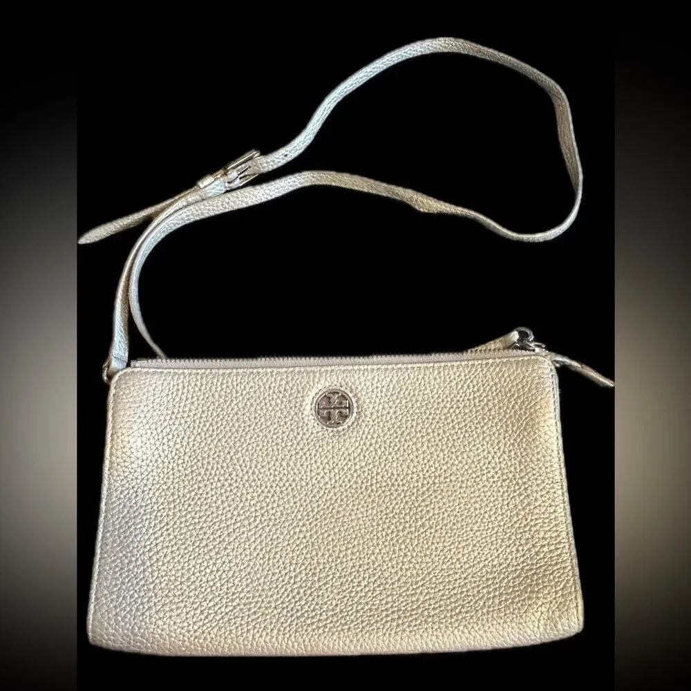Tory Burch Silver Textured Women's Crossbody Bag Wallet - Picture 3 of 9